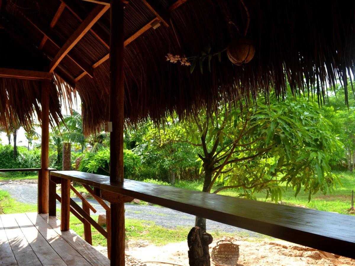 The Plantation Albergue Kampot Exterior foto