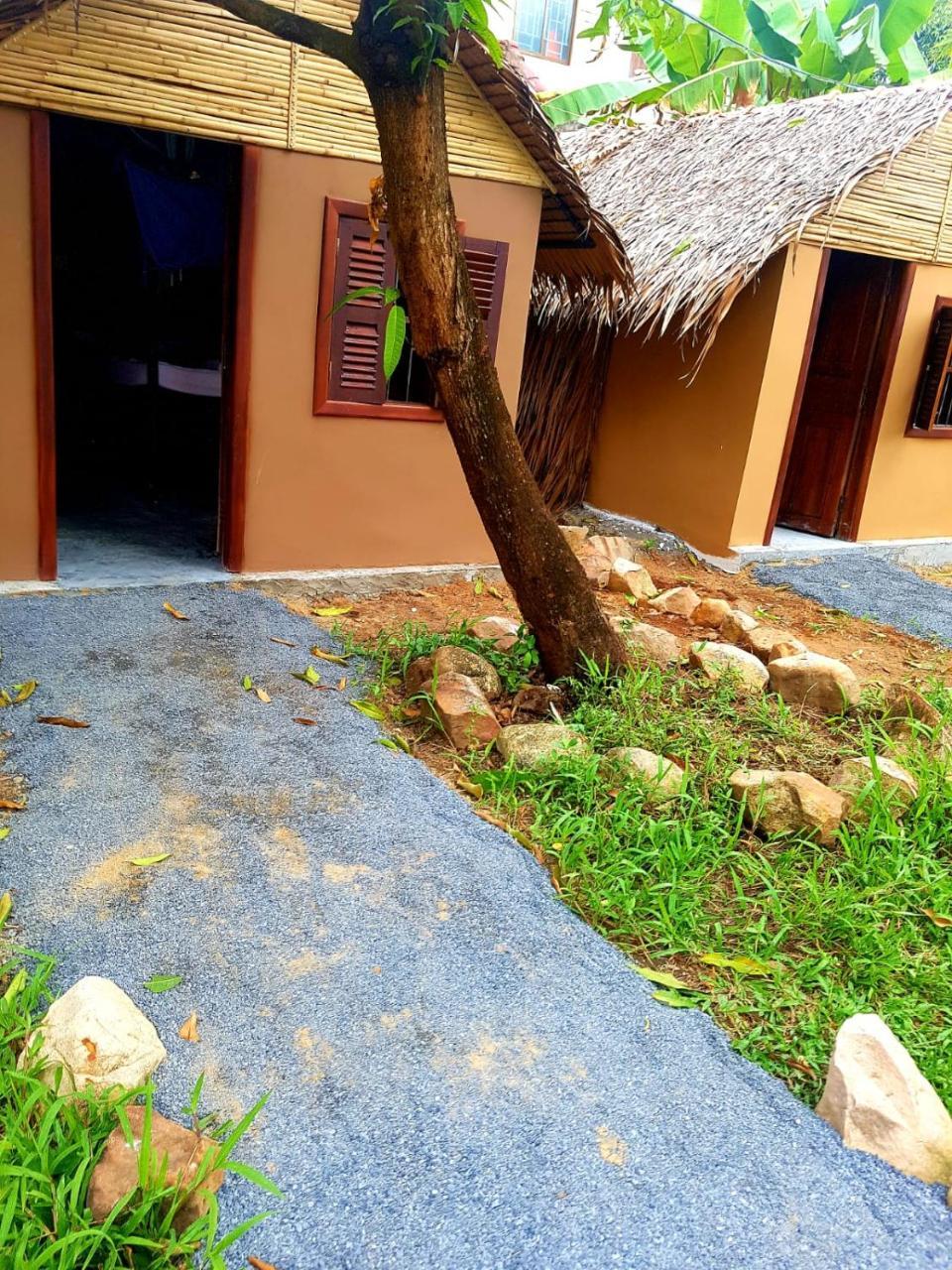 The Plantation Albergue Kampot Exterior foto