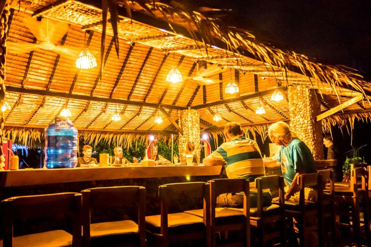 The Plantation Albergue Kampot Exterior foto
